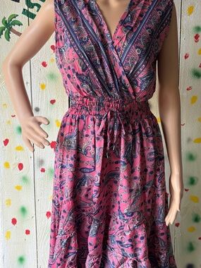 Sleeveless Pink Paisley V-Neck Smocked Waist Dress